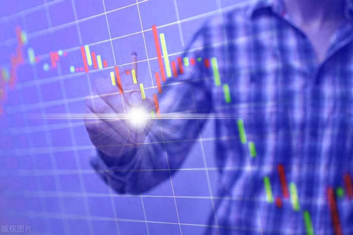 股市火爆引贷款炒股热，多家银行警示信贷资金严禁入市