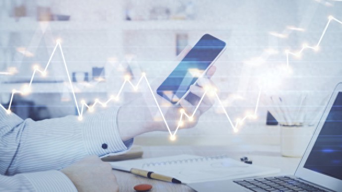 股市火热引贷款炒股，风险初显多家银行围堵资金入股市